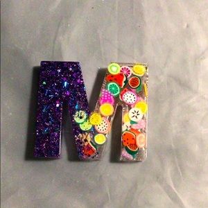 Keychain with color purple glitter and fruit